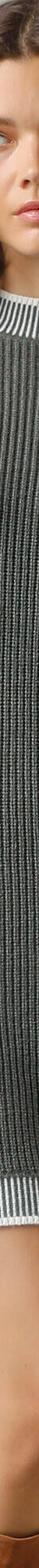 Trui met contrasterende details, geribbelde boord (kaki / ecru) Trui met contrasterende details, geribbelde boord (kaki / ecru)